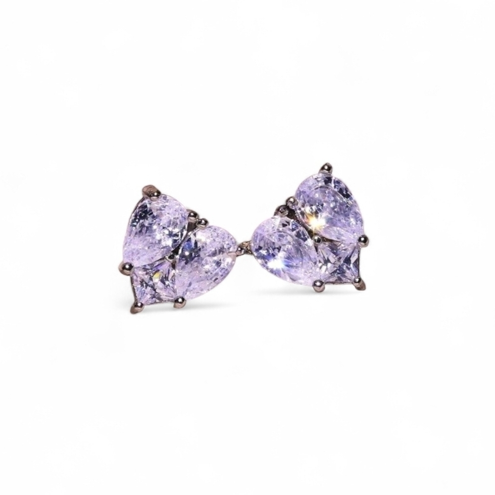 Beautiful Cubic Zirconia stud Earrings, Heart Shaped, NEW
